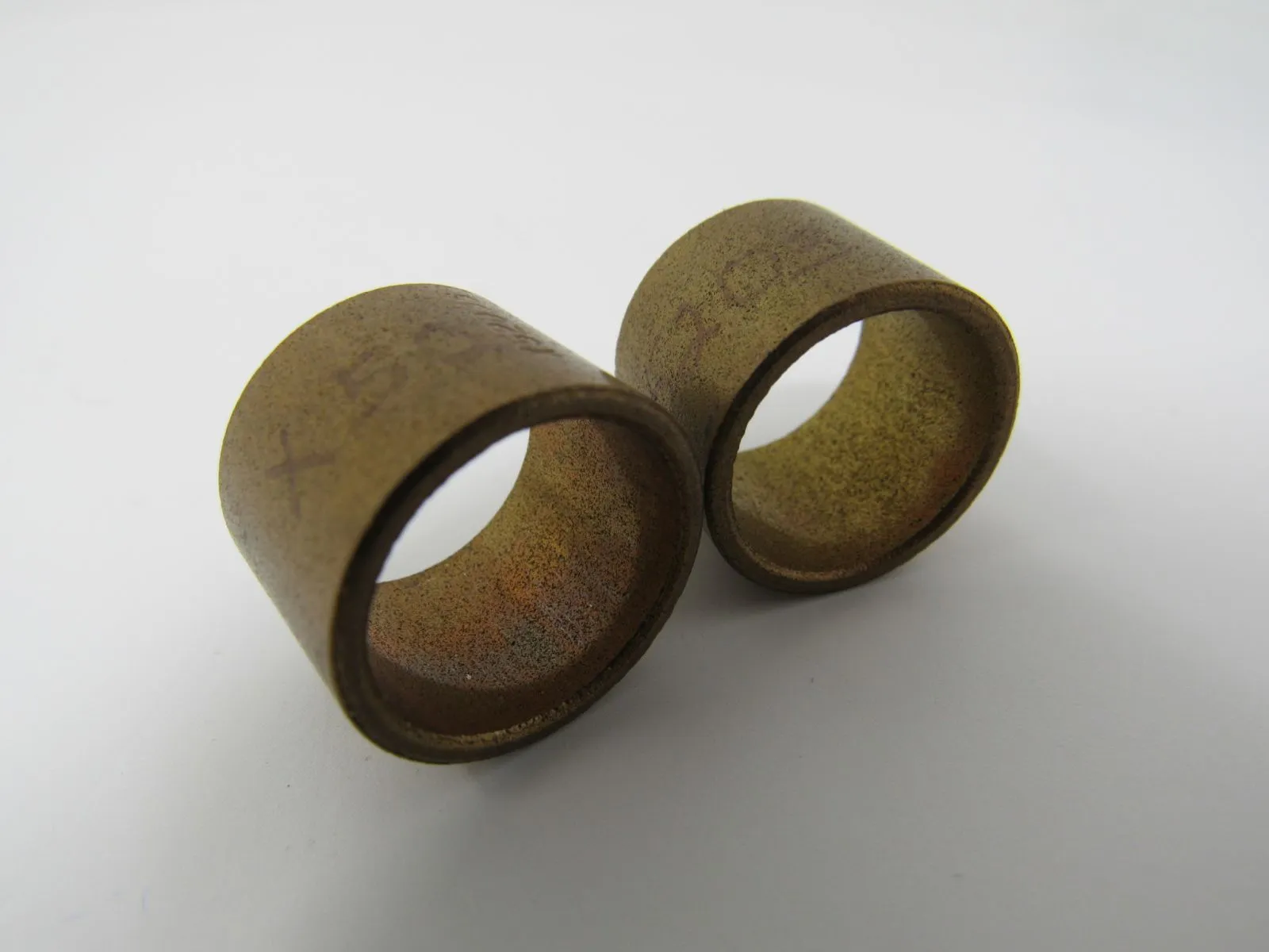Carquest Standard Starter Bushings Lot of 2 Engine Controls X5203 -- New
