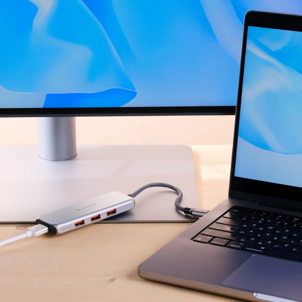 CASA Hub A07 USB-C Gen2 SuperSpeed 7-in-1 Hub    PeAk III 120B - Apple MFi-Certified USB-A to Lightning Cable (1.2M)