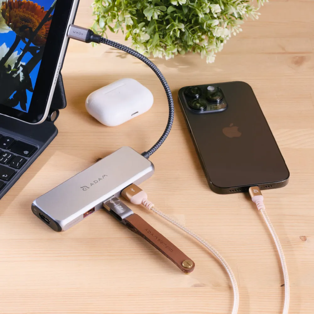 CASA Hub A07 USB-C Gen2 SuperSpeed 7-in-1 Hub    PeAk III 120B - Apple MFi-Certified USB-A to Lightning Cable (1.2M)