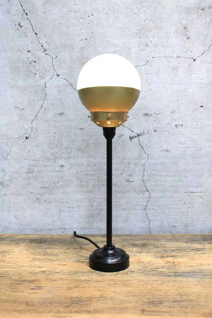 Crown Sphere Table Lamp