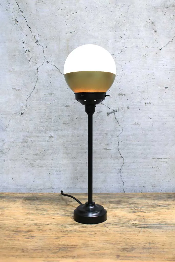 Crown Sphere Table Lamp