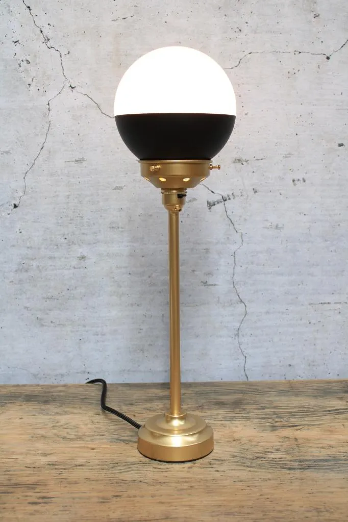 Crown Sphere Table Lamp